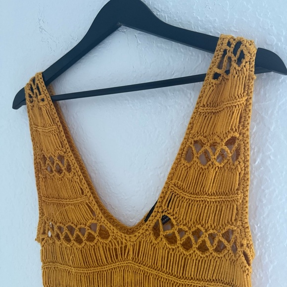 F21 Mustard Yellow Knit Top - Picture 2 of 4